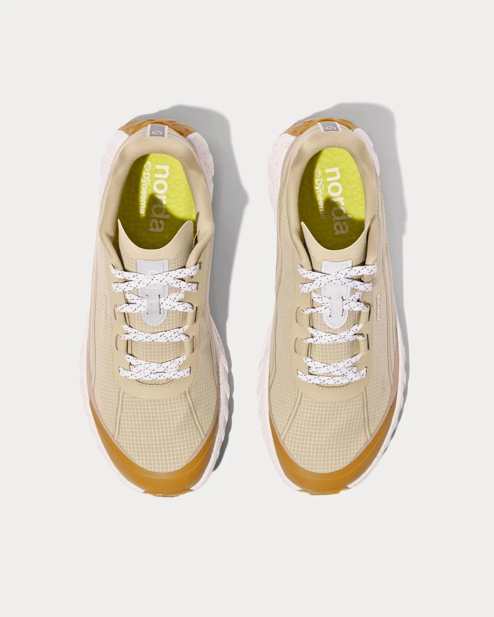 002 Sand Running Shoes