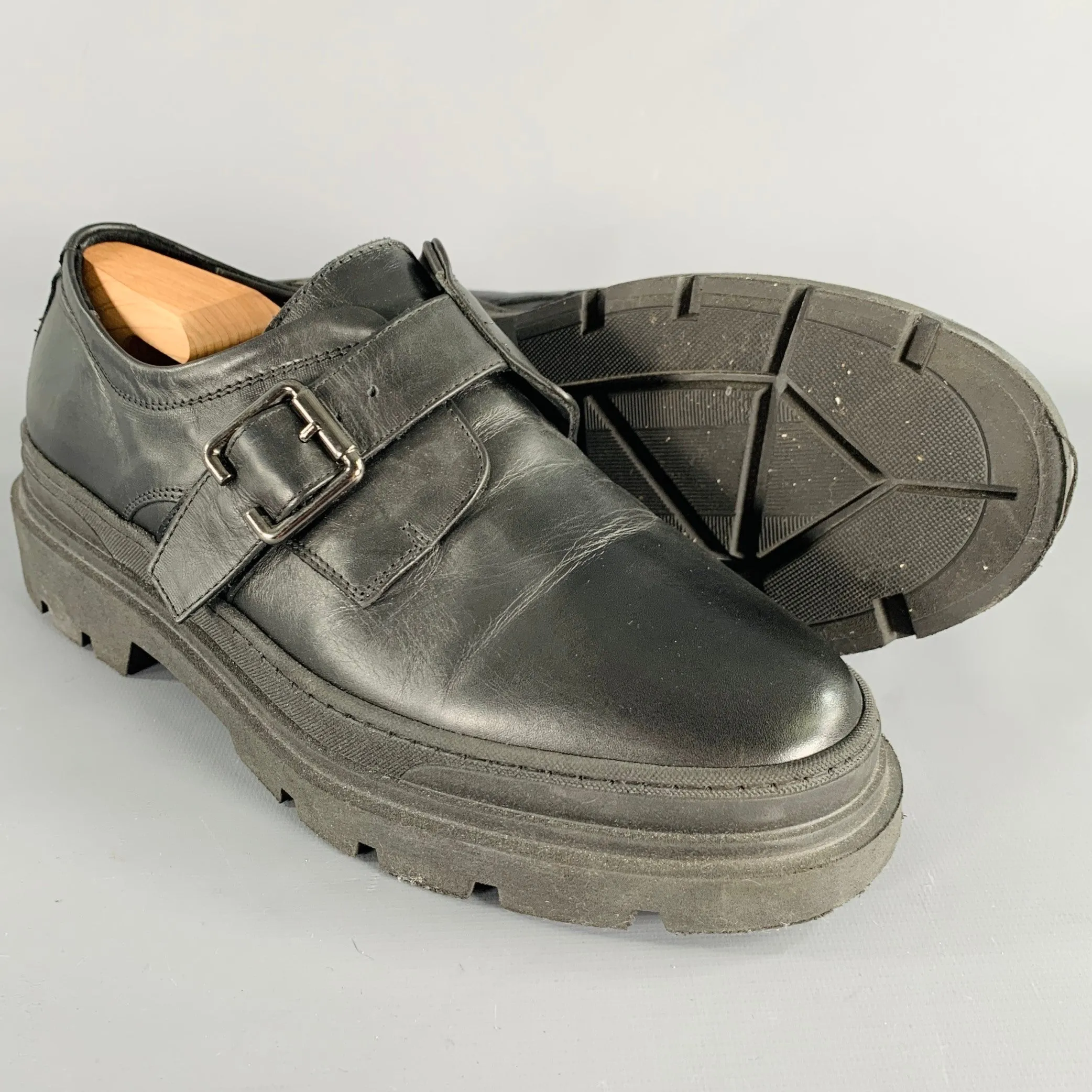 8 BY YOOX Size 10 Black Leather Buckle Chunky Sole Loafers