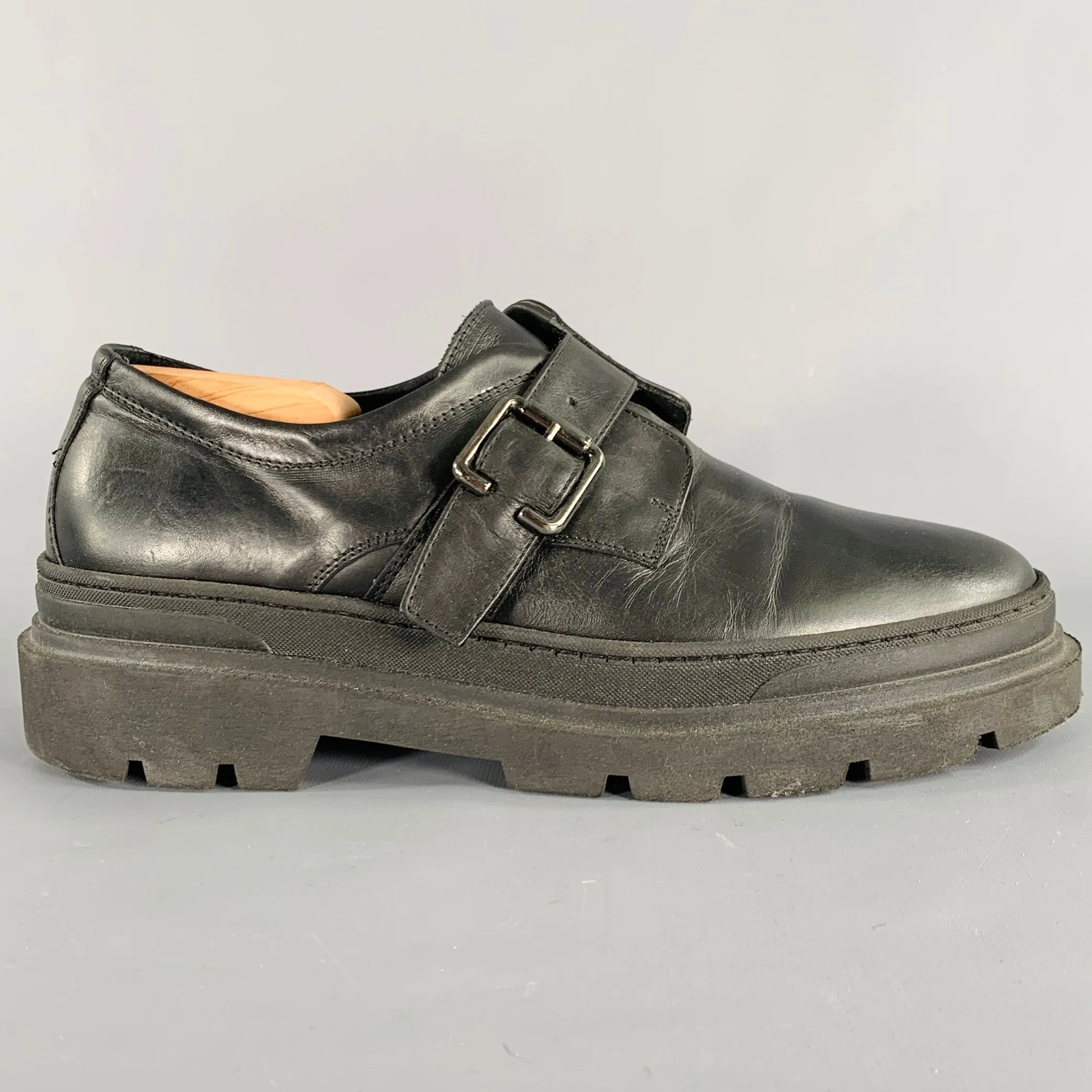 8 BY YOOX Size 10 Black Leather Buckle Chunky Sole Loafers