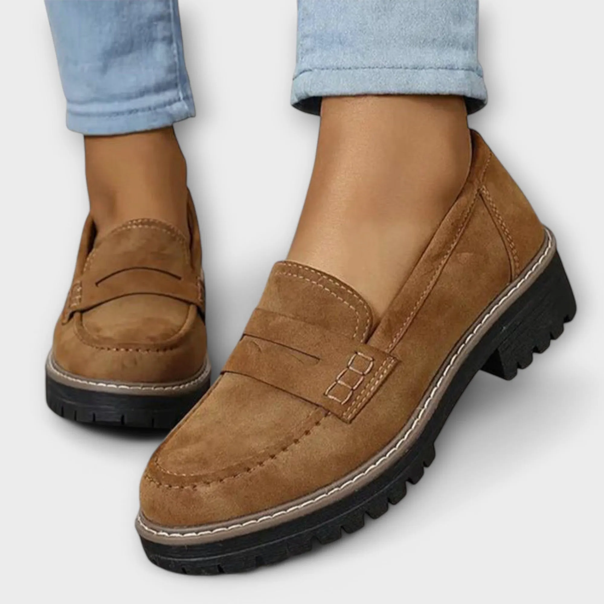 Alisa - Classic Loafer