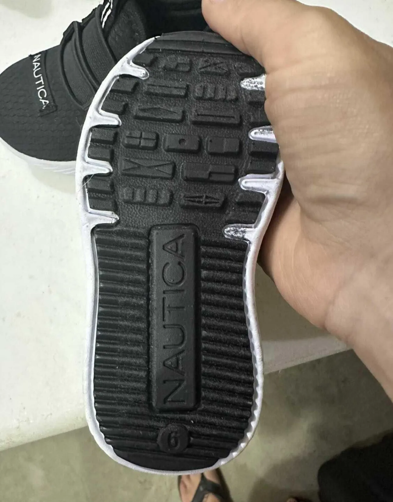 Brand new runners size 6, Shoes 6 (Walkers:12-24 mth)