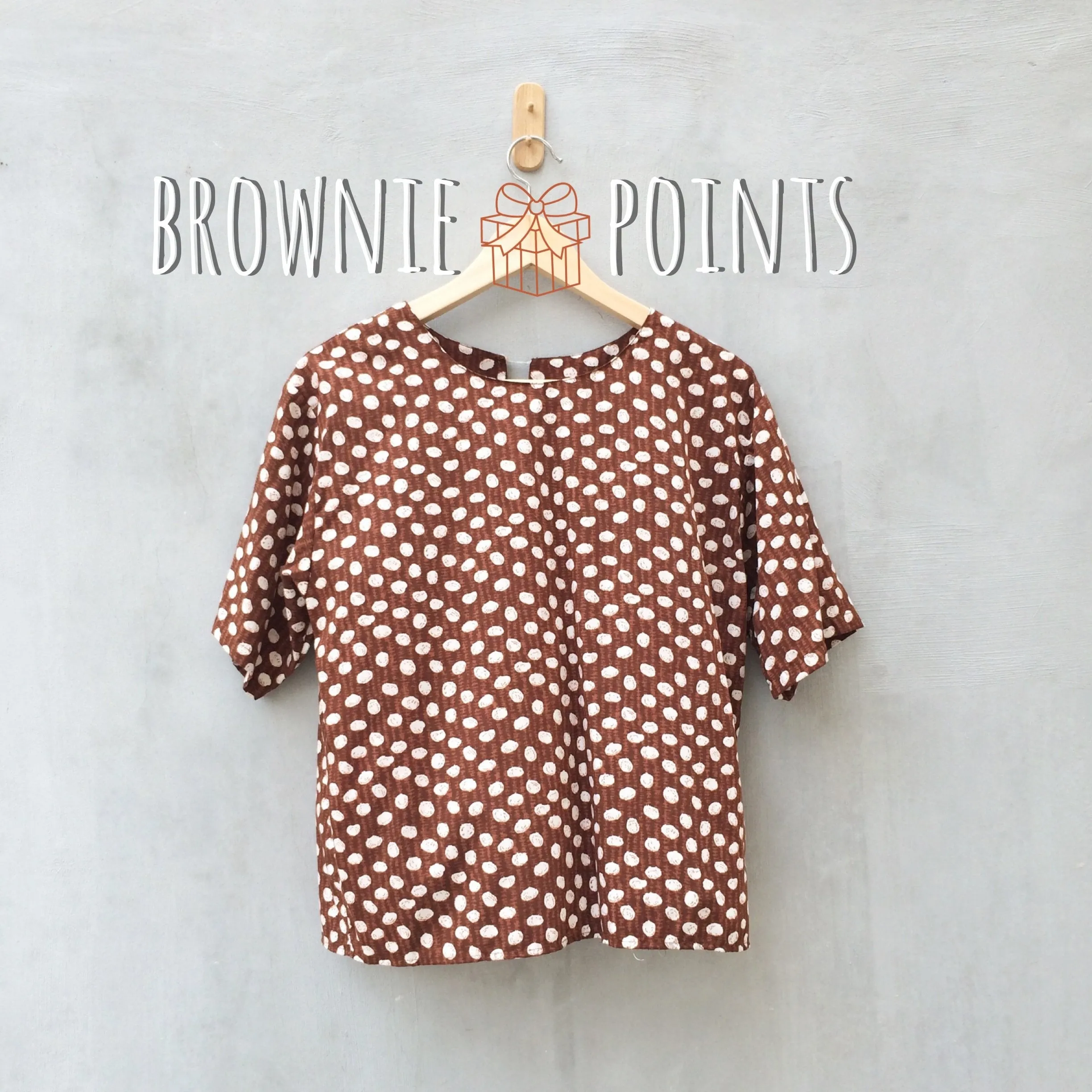 Brownie Points | Vintage 1980s Brown and pink swirl Polka Dot Crop Boxy Square Blouse