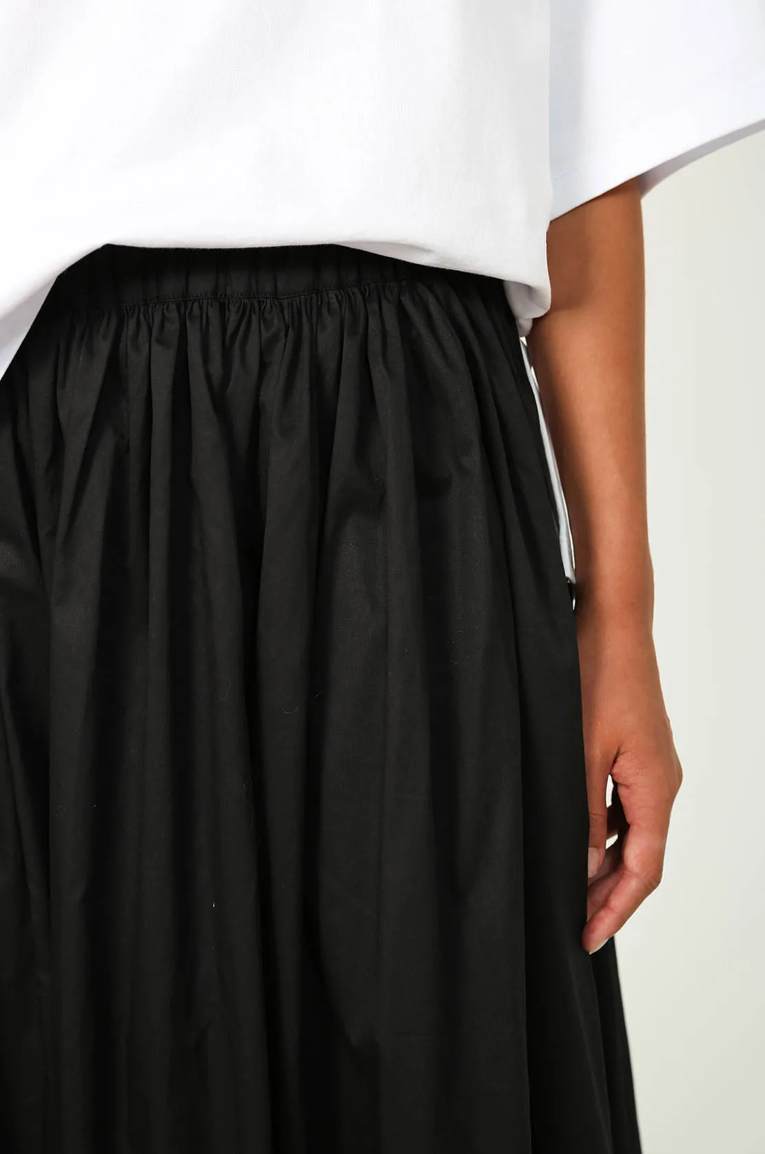 cohesive skirt / black