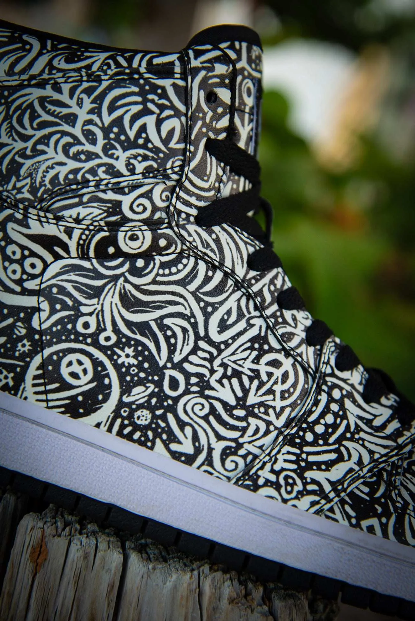 Devious Doodle Pattern Old School Mens High Top Sneakers