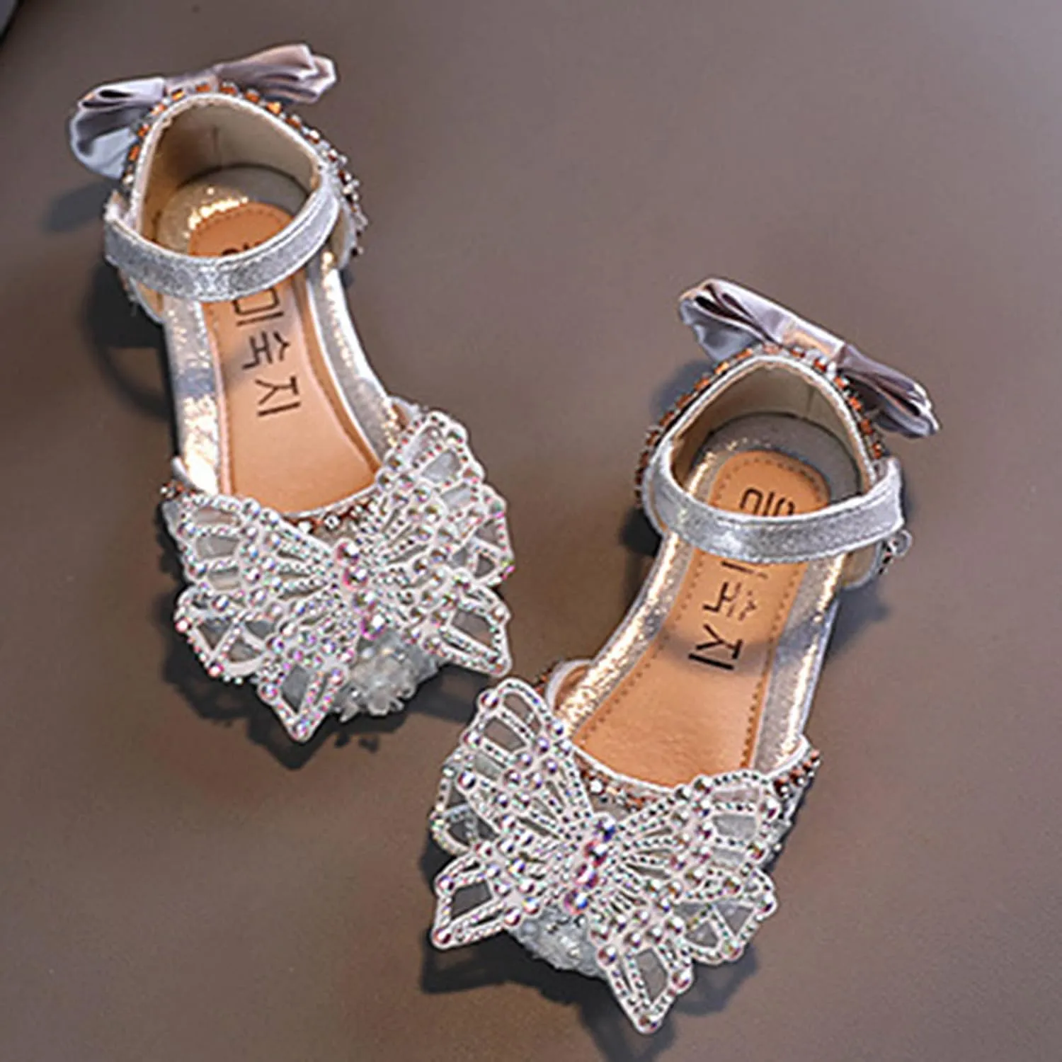 Fashion Summer Girls Dance Shoes Princess Dress Performance Shoes Silk Bow Mesh Bow Light and Adult Squeaky Shoes