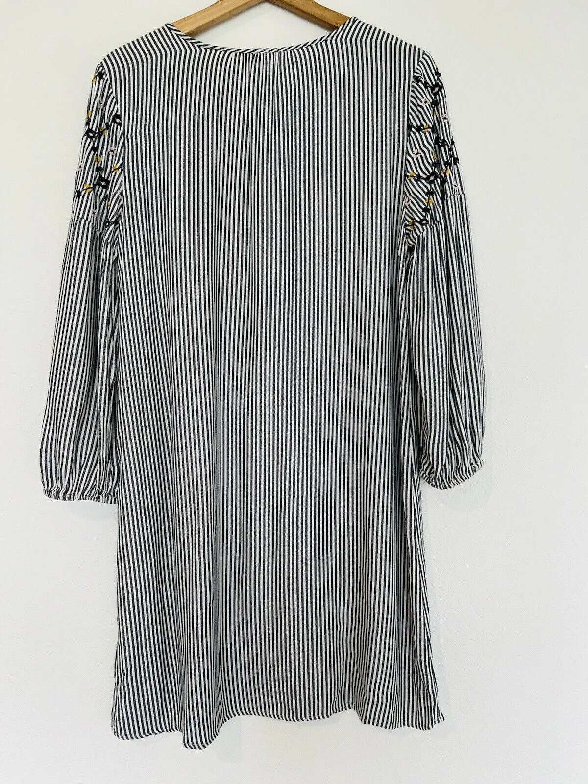 OLD NAVY Blue/White Stripe Dress Sz M Long Balloon Sleeves Shift Tassel Boho