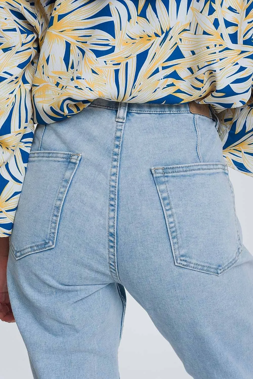 Pocket Detail Jeans In Light Denim