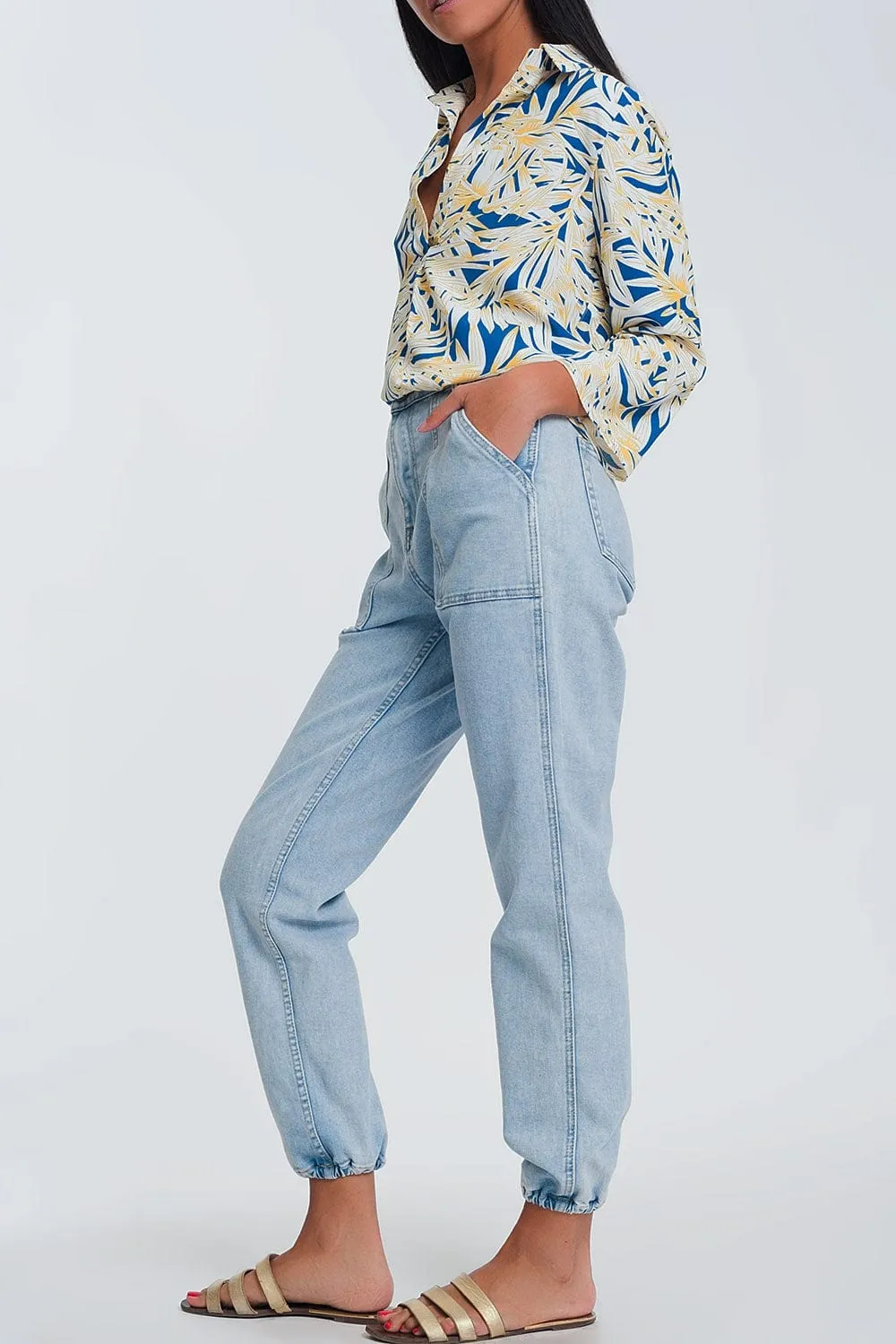 Pocket Detail Jeans In Light Denim