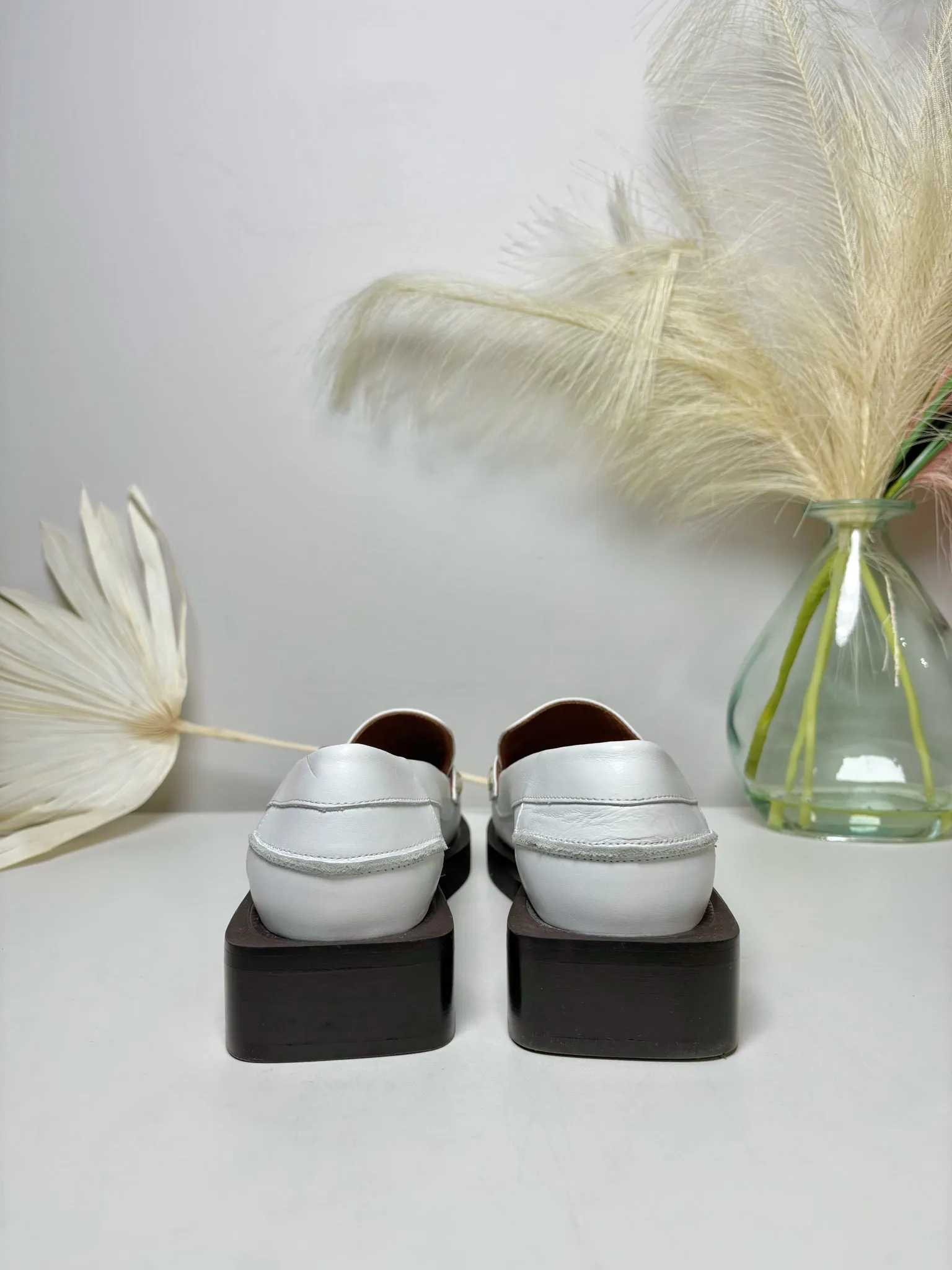 W Shoe Size 8 Ganni White Leather Cowhide NWOT Loafers