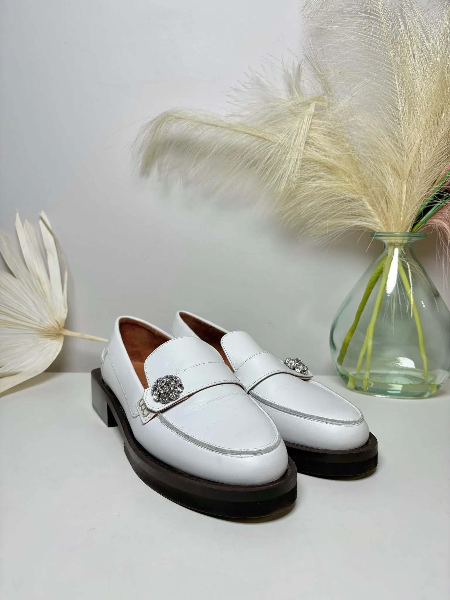 W Shoe Size 8 Ganni White Leather Cowhide NWOT Loafers