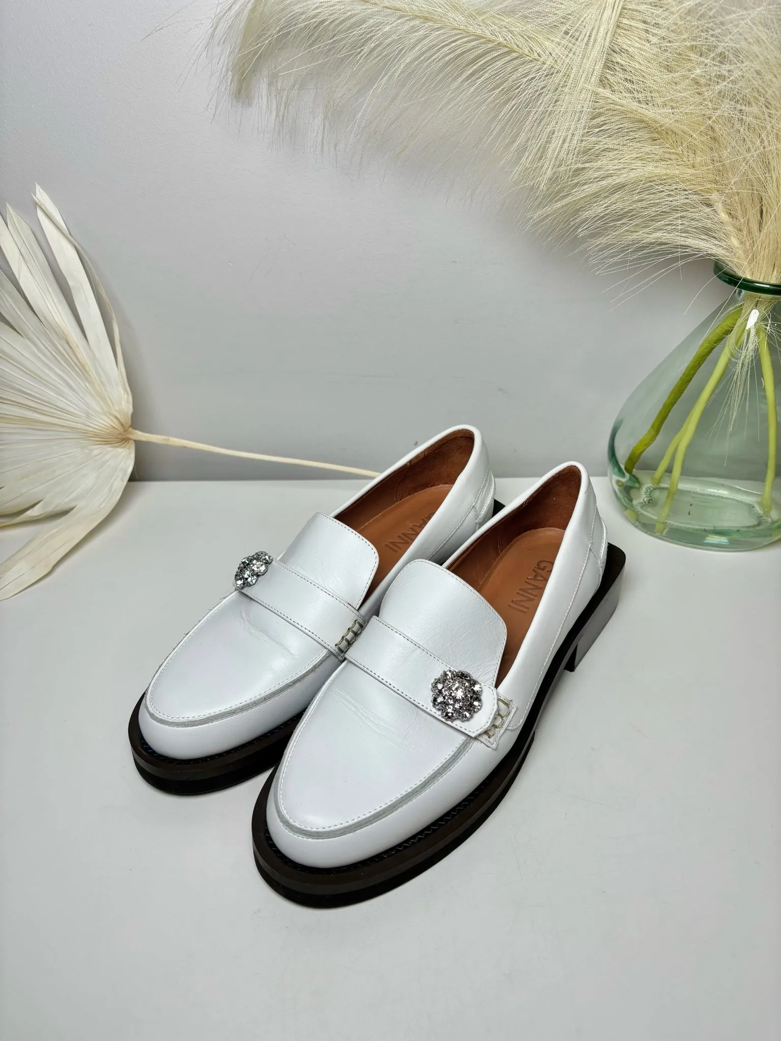 W Shoe Size 8 Ganni White Leather Cowhide NWOT Loafers