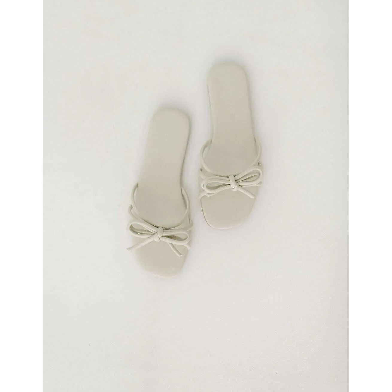 Yosi Semra Nicole Bow Slide in Bone